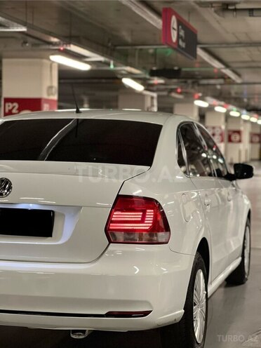 Volkswagen Polo-4