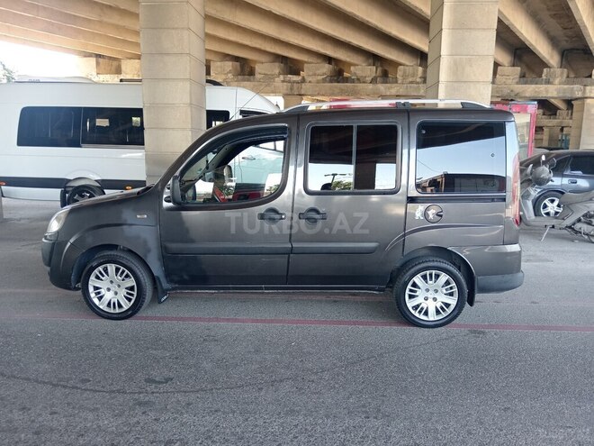 Fiat Doblo-11