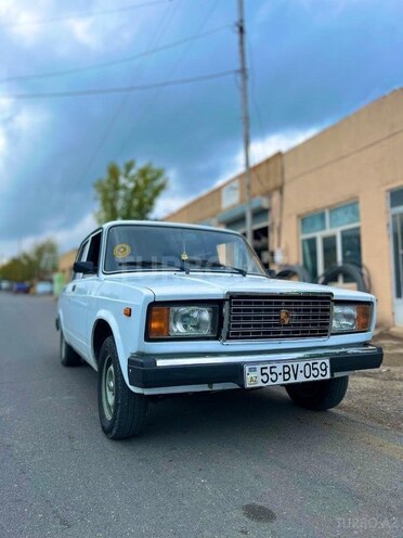LADA (VAZ) 2107-1