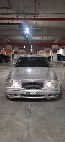 Mercedes E 240-2