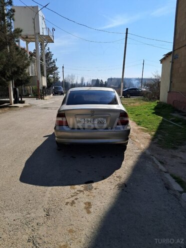 Opel Vectra-5