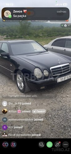 Mercedes E 300-11