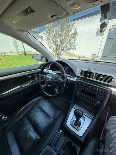 Audi A4-9
