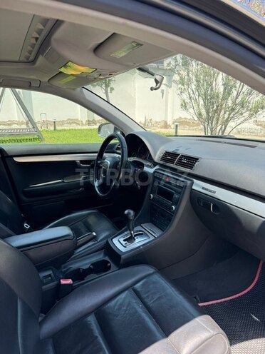 Audi A4-10