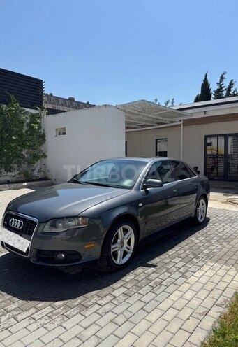 Audi A4-2