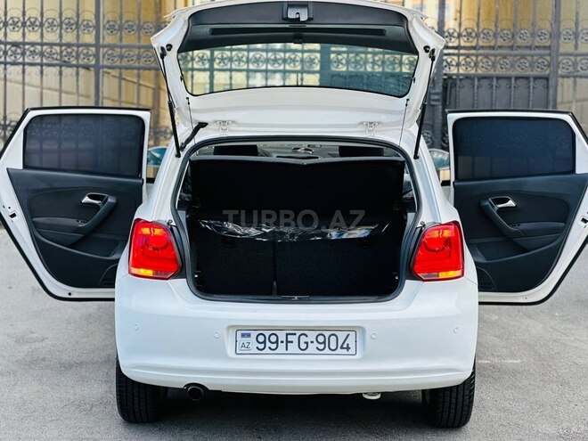 Volkswagen Polo-13
