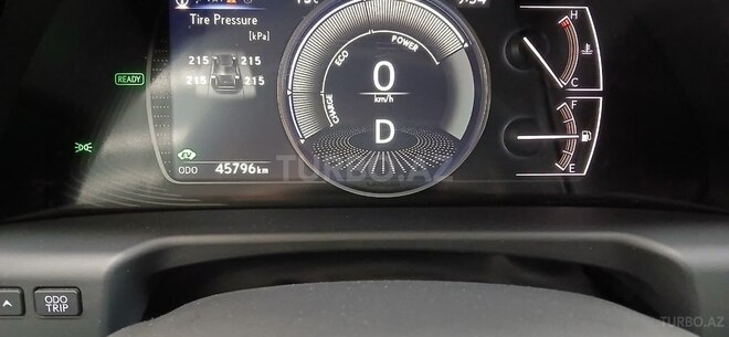 Lexus ES 300h-13