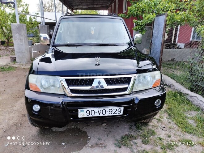 Mitsubishi Pajero-1