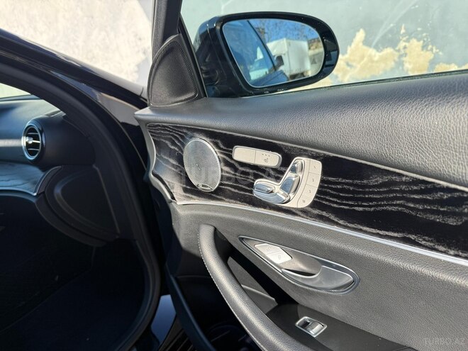 Mercedes E 300-15