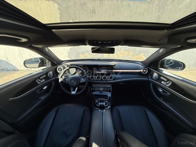 Mercedes E 300-7