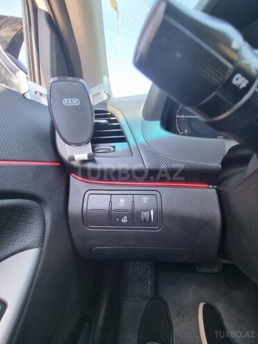 Hyundai Accent-10