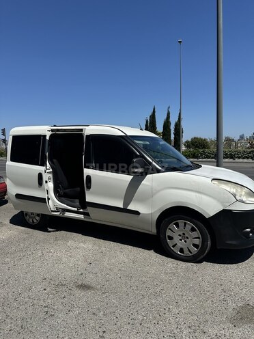 Fiat Doblo-4