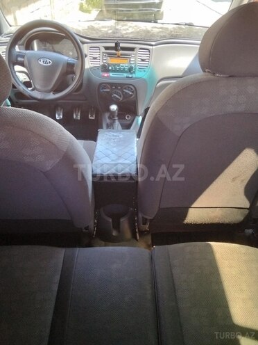 Kia Rio-5
