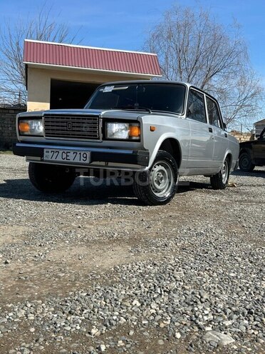 LADA (VAZ) 2107-1