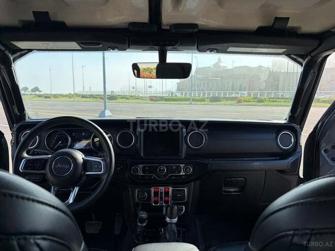 Jeep Wrangler-13