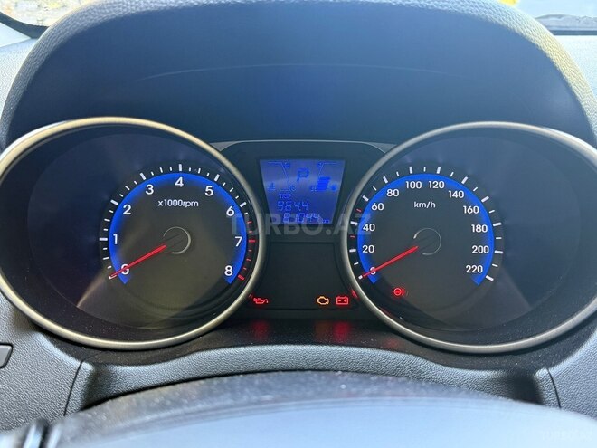 Hyundai ix35-10