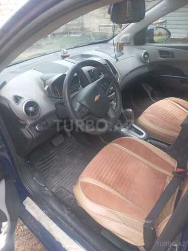 Chevrolet Aveo-5