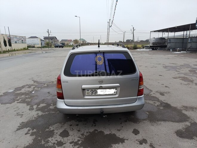 Opel Astra-2