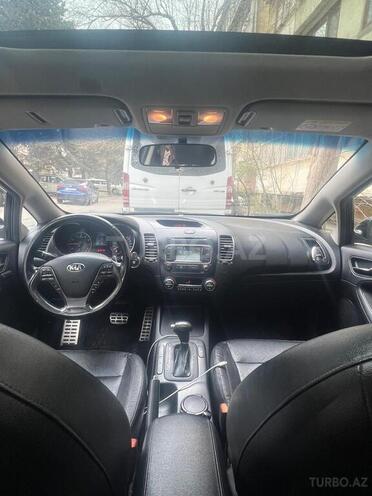 Kia Cerato-5