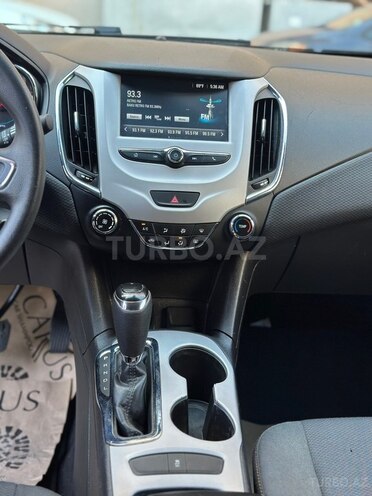 Chevrolet Cruze-11