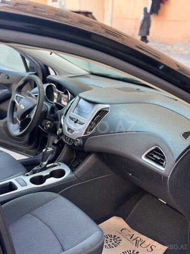 Chevrolet Cruze-10
