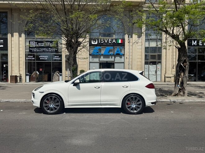 Porsche Cayenne S-7