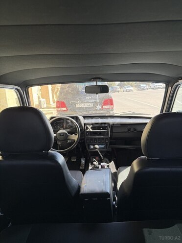 LADA (VAZ) Niva-6