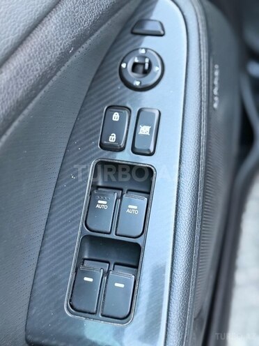 Kia Optima-5