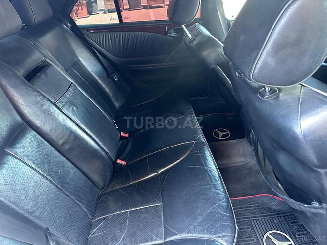 Mercedes E 220-7