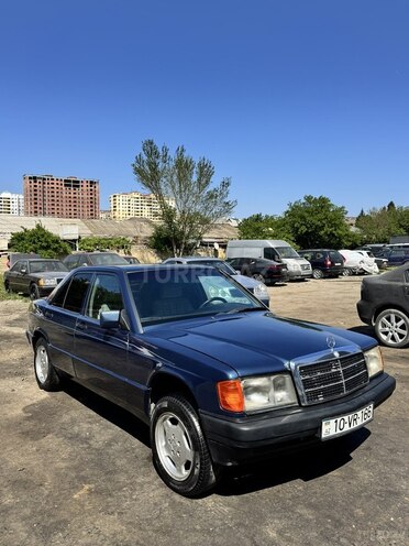 Mercedes 190-5