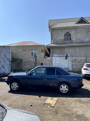 Mercedes 190-7