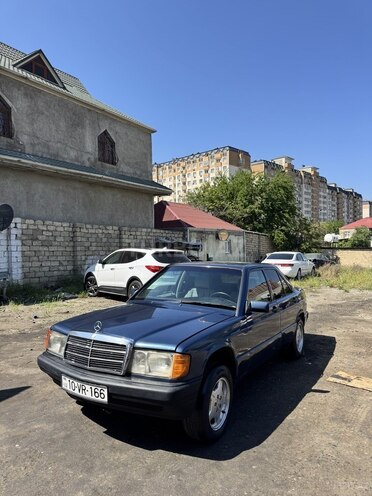 Mercedes 190-8