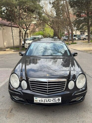 Mercedes E 200-1