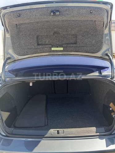 Volkswagen Passat-13