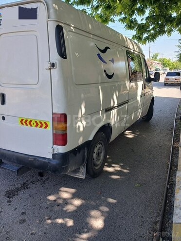 Ford Transit-15