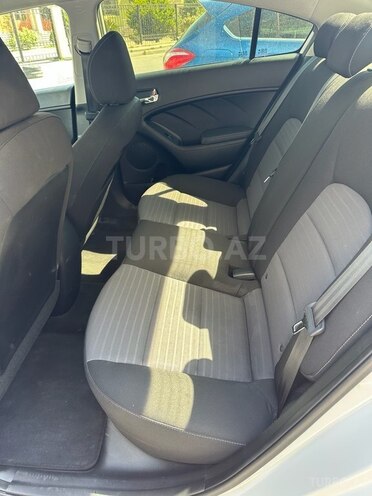 Kia Forte-11