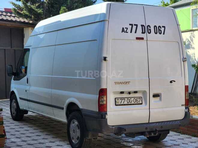 Ford Transit-4