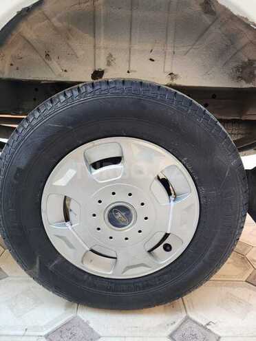 Ford Transit-8