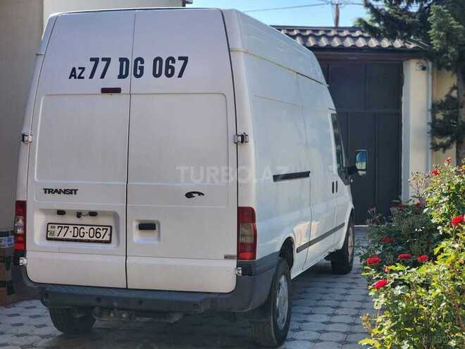 Ford Transit-3