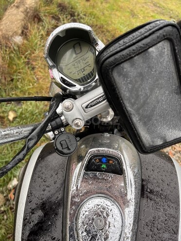 Bajaj Avenger 220-5