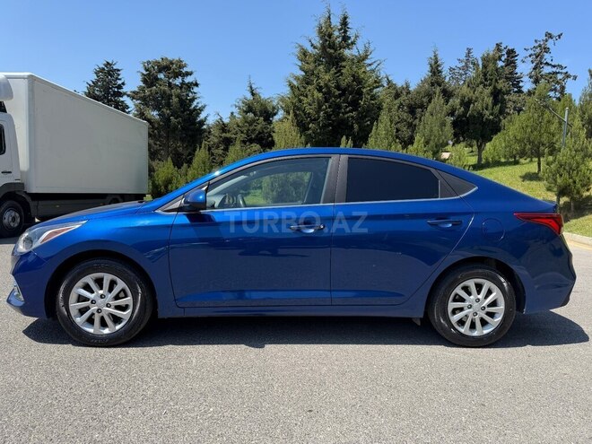 Hyundai Accent-2
