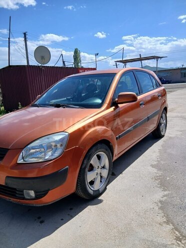 Kia Rio-2