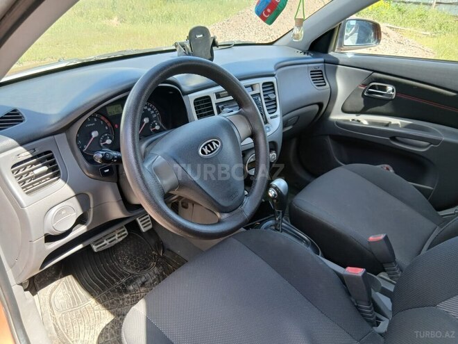 Kia Rio-7