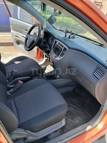 Kia Rio-10