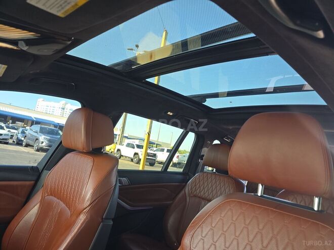 BMW X7-13