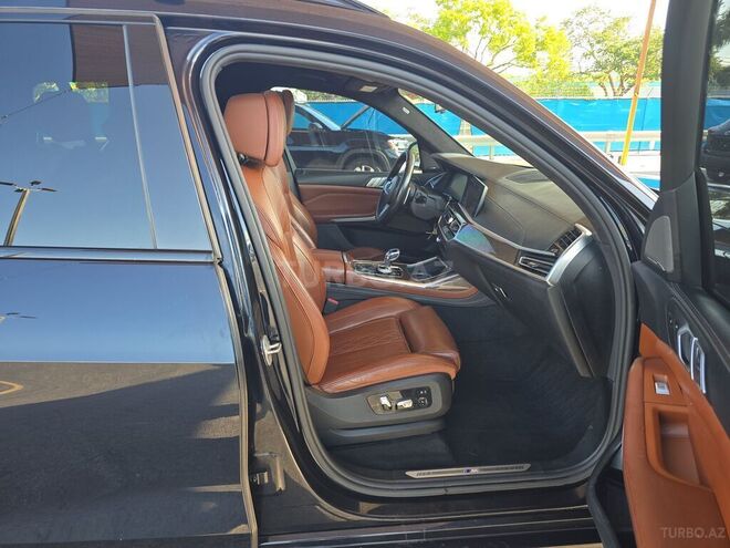 BMW X7-11