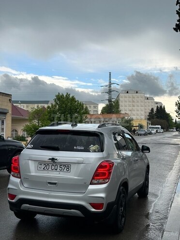 Chevrolet Trax-12