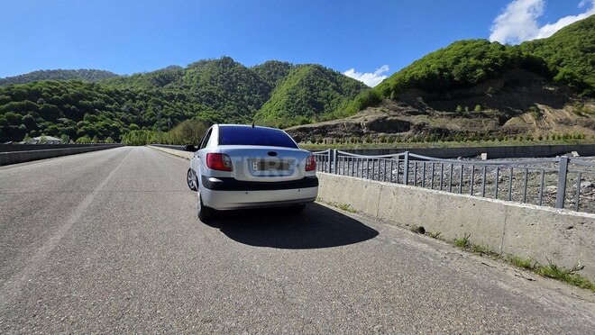 Kia Rio-4