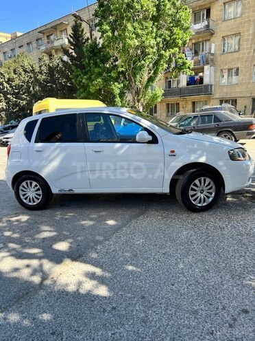 Chevrolet Kalos-5