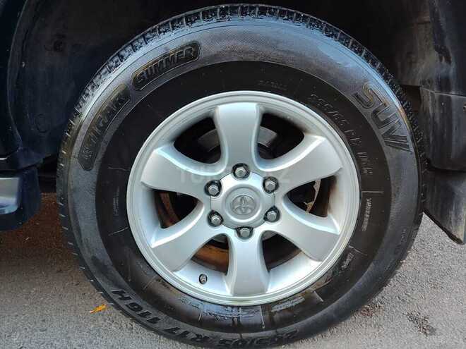 Toyota Land Cruiser Prado-14
